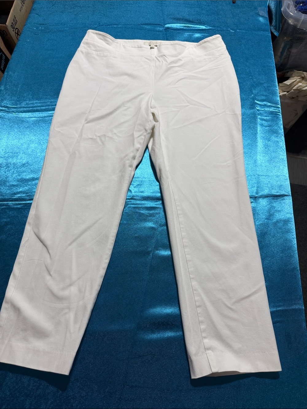Talbots White Straight-Leg Crop Pants